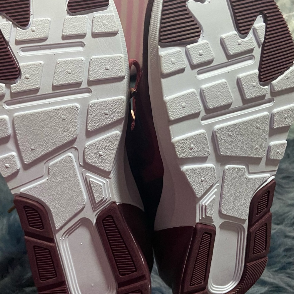 Fabletics echo performance sneakers - Picture 2 of 8